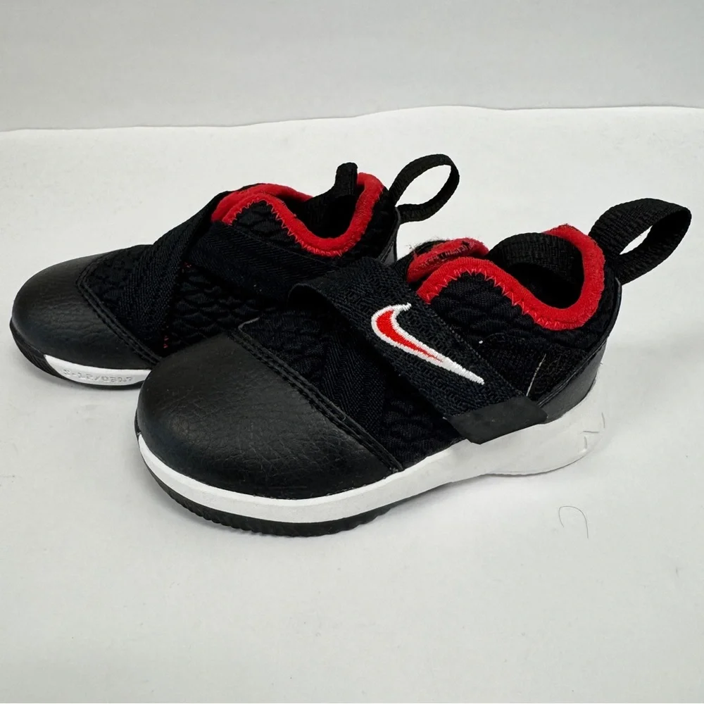 Nike lebron soldier